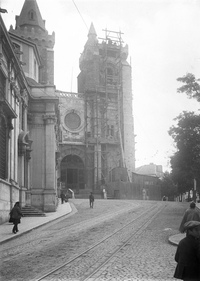 10 – Reconstruction work of the Cathedral, in 1913